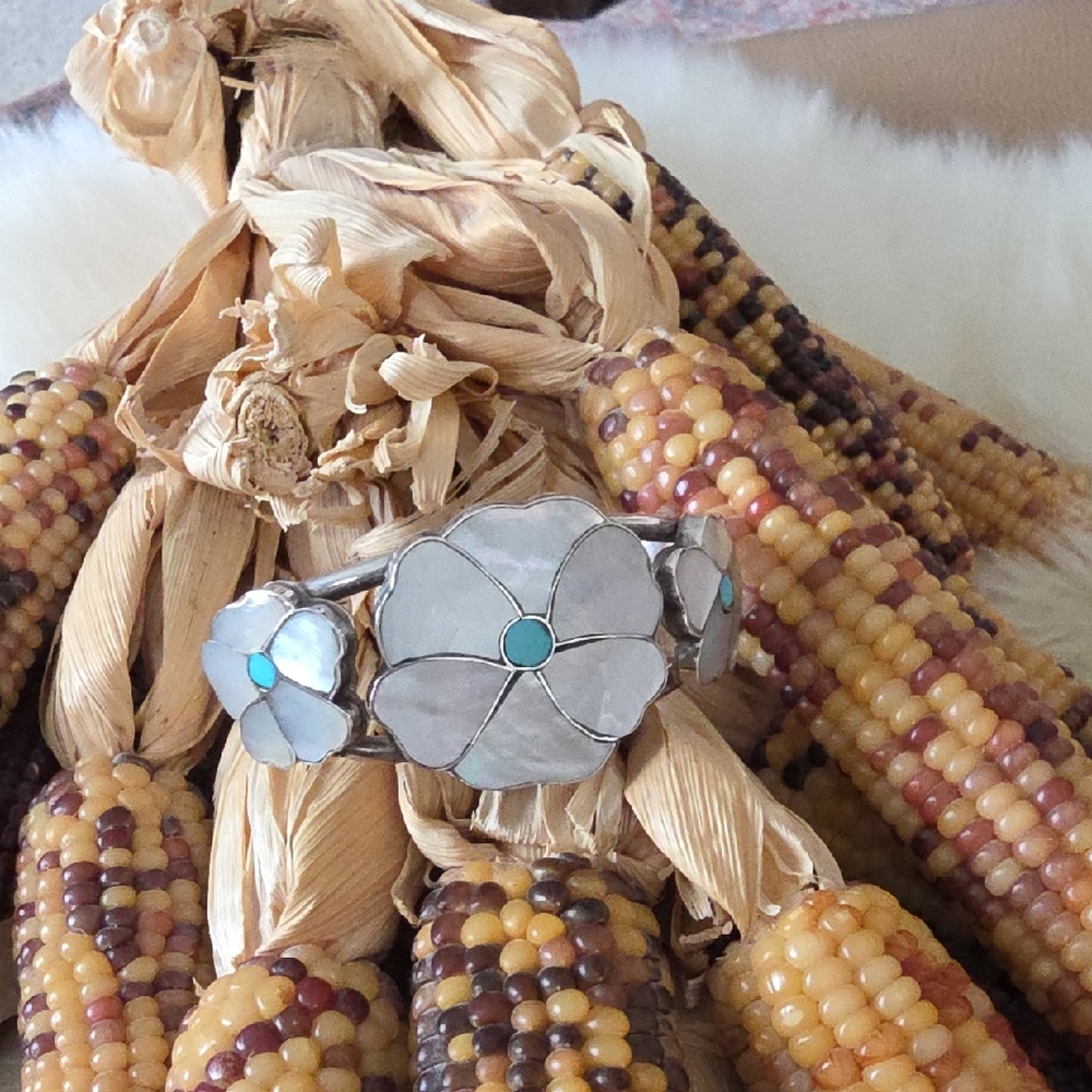 Beautiful Native American Zuni Vintage Turquoise Cuff Bracelet 🩵🎁🩶